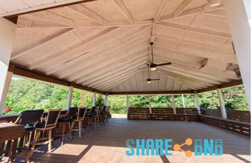Little Rock House | Elegant Lakefront Home W Covered Patio