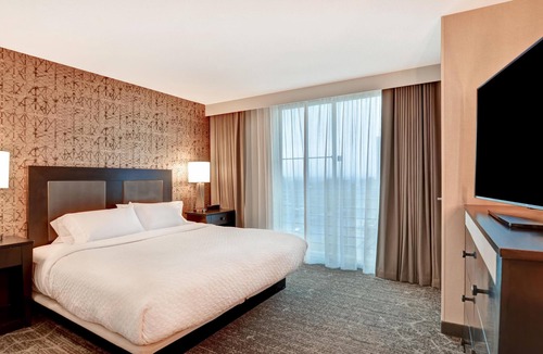 South Loop Hotel | Embassy Suites by Hilton Minneapolis Airport