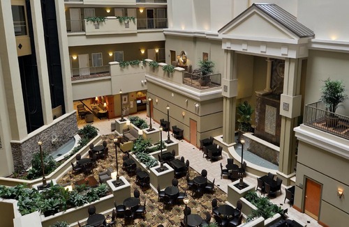 Music Row Hotel | Embassy Suites Nashville - at Vanderbilt