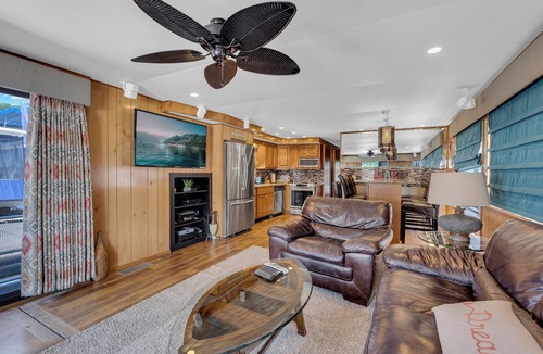 Smithville Boat Rental | Enchanting Houseboat-Scales-on CHL @ Pates Ford Resort