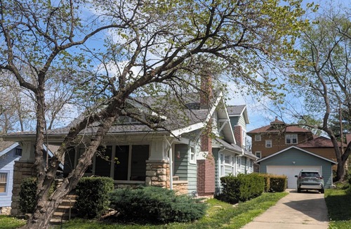 South Kansas City House | Entire House - safe area, 15 min walk to Streetcar!