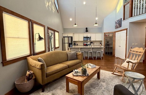 Chippewa Falls House | Envisage Retreat: Cozy 2nd-Floor 'Coach House' Lodge for Serenity & Rejuvenation