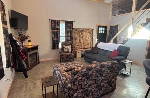 Salem House | Escape to your own secluded cabin retreat near Montauk State Park