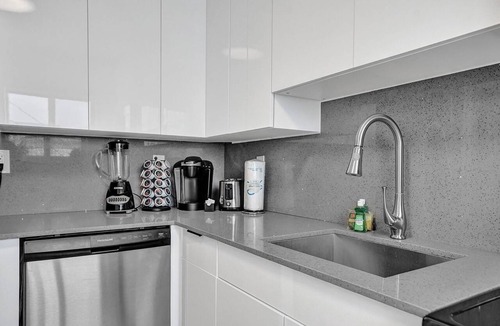 West Avenue Apartment | Everest Suite 2BD/2 BA Miami Beach Lincoln Villa Free Parking