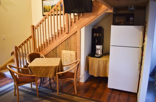 Seward Cabin | Exit Glacier Lodge