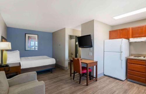 New Century Hotel | extended stay america suites