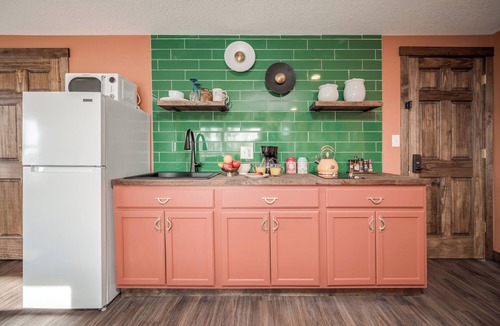 Prescott Hotel | Extended Stay | Spacious Kitchen Studio | Free Parking