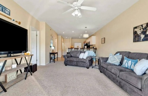 Camdenton Condo | Fabulous & clean lake condo 2BD/2BA sleeps 8!