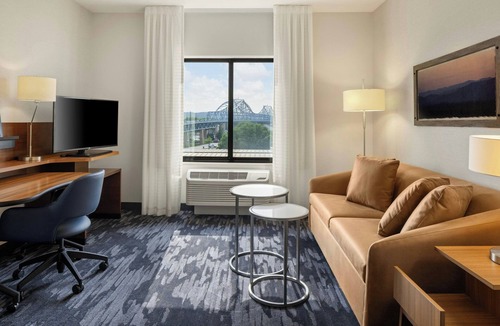 Historic Downtown La Crosse Hotel | Fairfield Inn & Suites by Marriott La Crosse Downtown