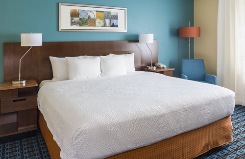 Quincy Hotel | Fairfield Inn & Suites Quincy