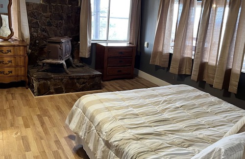 Pelsor House | Fairview House! Minutes from Hiking, ATV trails, floating and so many much more!