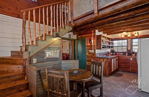 Berryville Hotel | Fairway Inn