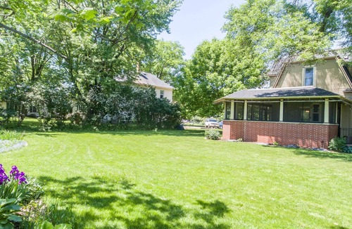 Eau Claire House | Family and Pet Friendly Demmler House
