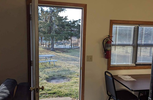 Perry Cabin | Family Cabin by a private fishing lake