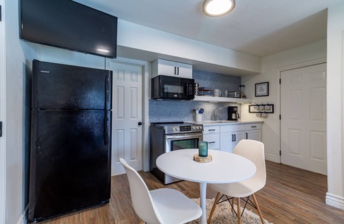 Bella Vista House | Fantastic Lake View! Has a king bed or a twin bed set up, your choice.