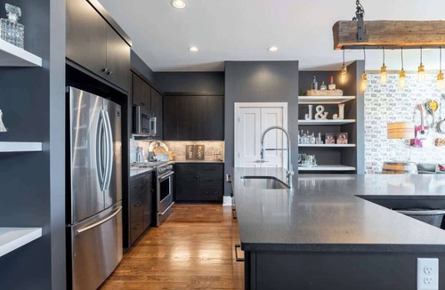 Talbot's Corner House | Fern Village - 4 Townhomes Skyline Views