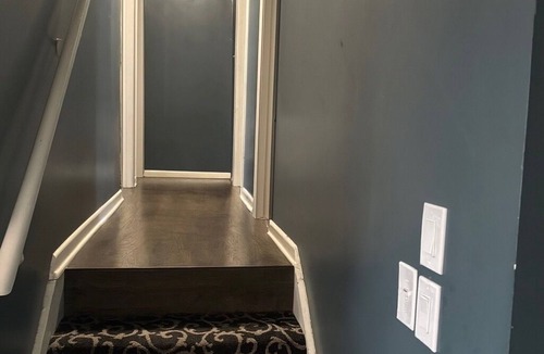 Kansas City House | MAJOR INTERNATIONAL SPORTING EVENT 2026 Ready! - Sleeps 8, 9 Min to Stadium, Off Hwy 70, Quiet & Convenient