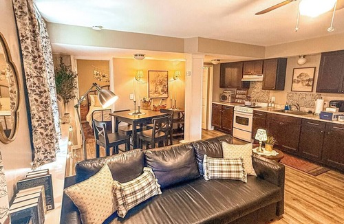 South Hyde Park House | FIFA World Cup KC - Homebase