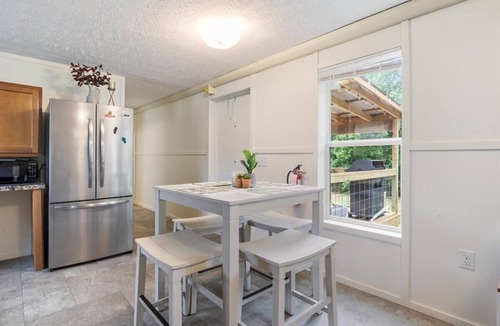 Barnett House | Fishermen, Side by side riders! 3bed 2bath with xtra Parking! Close to lake&loop