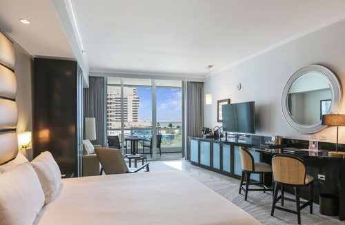 City Center Condo | Fontainebleau III Sorrento OceanView Suite FREE valet & Spa Pass No resort fees!