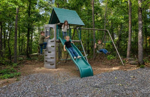Pickens Ski Chalet | Forest Views, Cozy Cabin Hot Tub, Firepit, Arcade Games, B-ball, Kids Playset