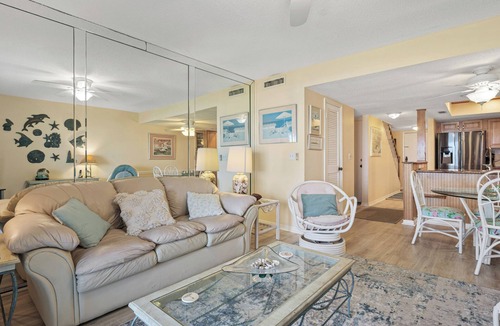 Crescent Beach Condo | Four Winds by Distinctive Beach Rentals