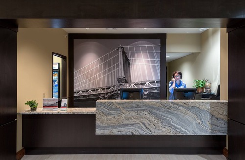 Altoona Condo | Free Breakfast, Free Wi-Fi, Indoor Pool and Hot Tub | King Suite
