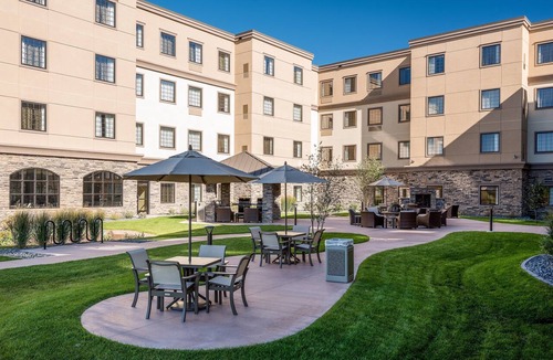 Altoona Condo | Free Breakfast, Free Wi-Fi, Indoor Pool and Hot Tub | Cozy 2 Bedroom Suite