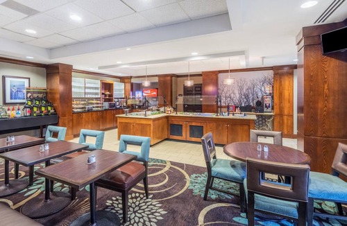White Station Condo | Free Breakfast. Outdoor Pool. Gym. Perfect Family Vacation!