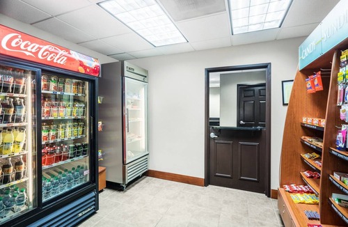White Station Condo | Free Breakfast. Outdoor Pool. Gym. Perfect Family Vacation!