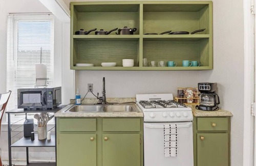 New Pathways Apartment | Freshly Renovated 1BR Near Beale and Downtown