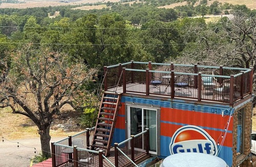 Medicine Park House | FT Book a Mountain View Suite 1BR/1BA - Slps 4