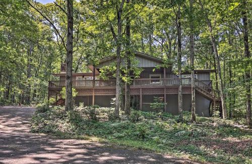 Hot Springs Village House | Furnished Deck with Views Hot Springs Cottage