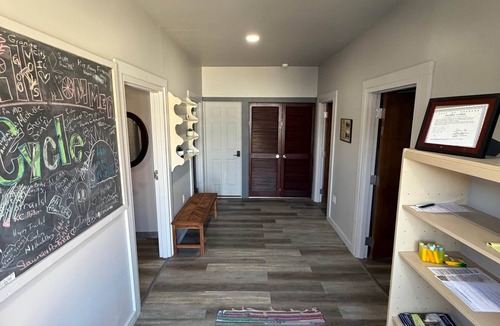 Hermann Apartment | Germantown Inn & Lounge Room 3