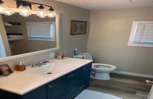 Mohawk House | Getaway or stay in Afton, TN! 15 minutes from I-81 and Downtown Greeneville, TN!