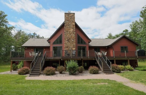 Mauston House | Glacier Woods at Castle Rock Lake- Unique 7 BDR House I SLP 22