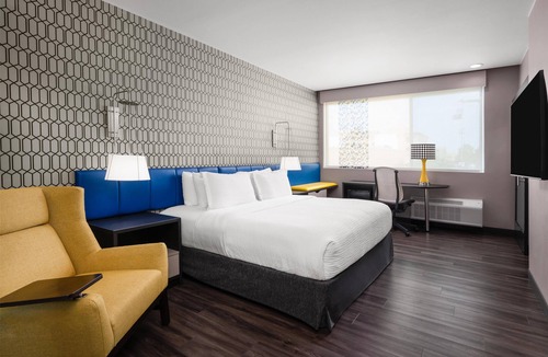 Enid Hotel | GLō Best Western Enid OK Downtown/Convention Center Hotel