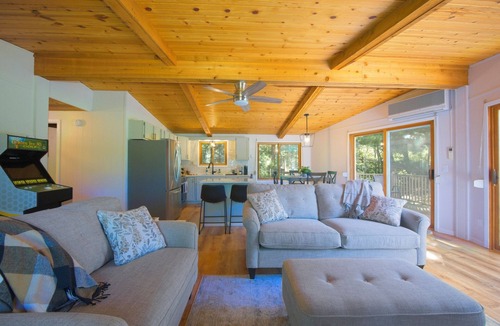 Rome Cabin | Golf & Lake Cabin Relax in Nekoosa