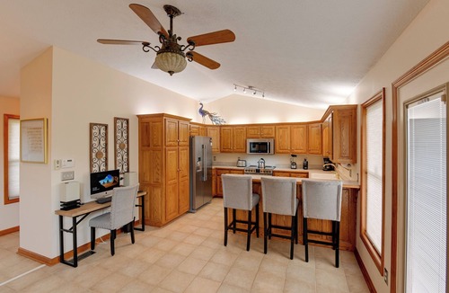 Gordonsville Cabin | Gordonsville Retreat: Deck w/Spectacular Views!
