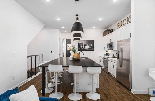 Cleveland Park House | Gorgeous House w/Rooftop Patio, Garage, 3 miles to Downtown