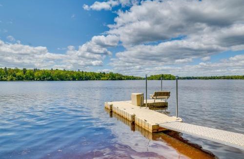 Neillsville House | Gorgeous Lake Arbutus Getaway w/Dock & Boat House