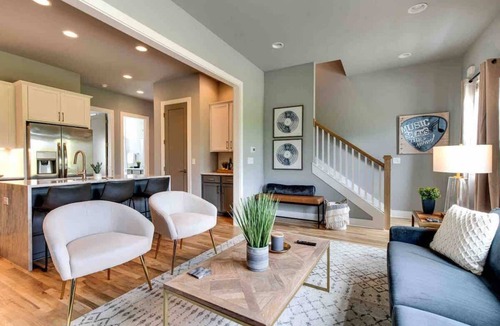 Haynes Area House | Gorgeous Nashville Retreat Skyline Rooftop