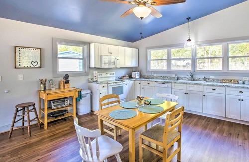 Granville Cottage | 'Granville’s Blue Cottage' Porch & River View!