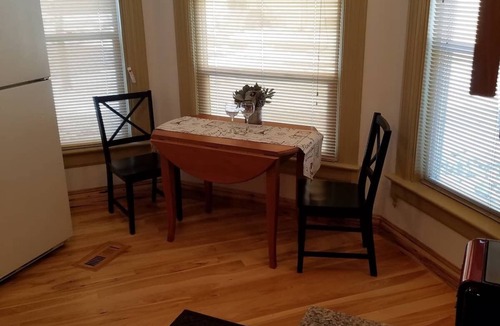 La Crosse House | Great 1 Bedroom unit with easy access to everything