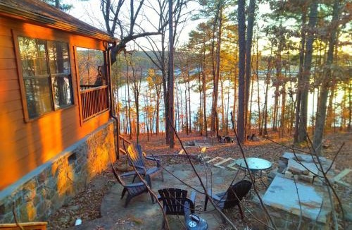 Tumbling Shoals House | Greers Ferry Lake Cabin