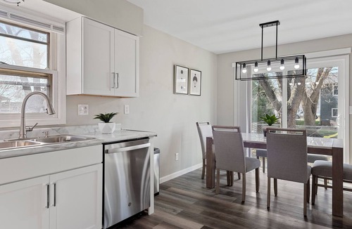 Decatur House | Group Getaway 5BR/2BA Sleeps 12 Fire Pit & BBQ