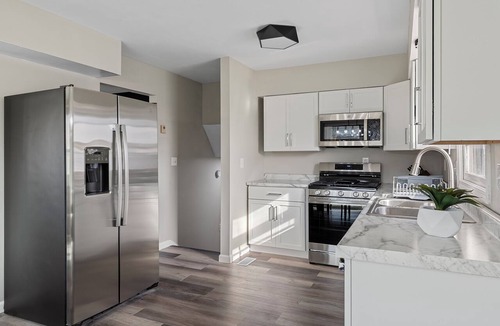Decatur House | Group Getaway 5BR/2BA Sleeps 12 Fire Pit & BBQ