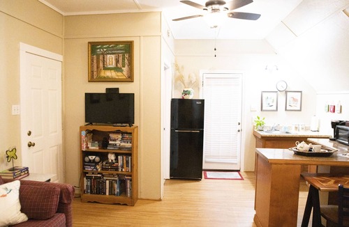 Ferndale Cottage | Guesthouse Loft at Starlight Ridge.