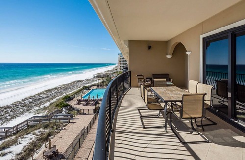 Crystal Beach Condo | Gulf-Front Condo, Infinity Pool, Gulf Views, 310 Ft Private Beach, Fitness, Bike