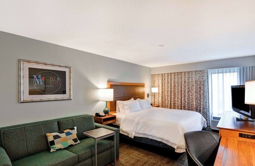 East Memphis Hotel | Hampton Inn Memphis-Poplar